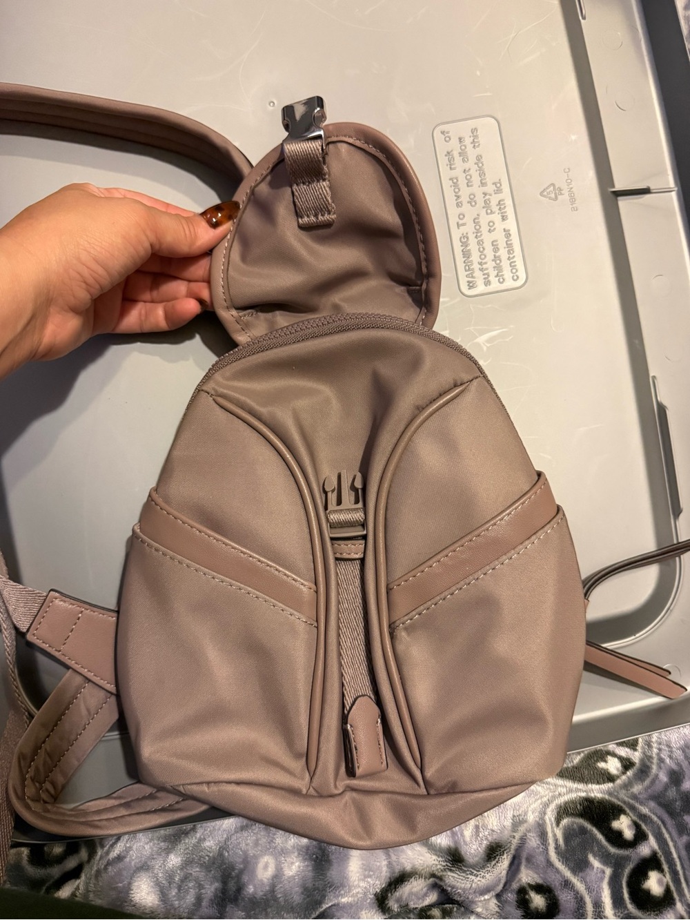 Calvin Klein mini backpack - Picture 3 of 6